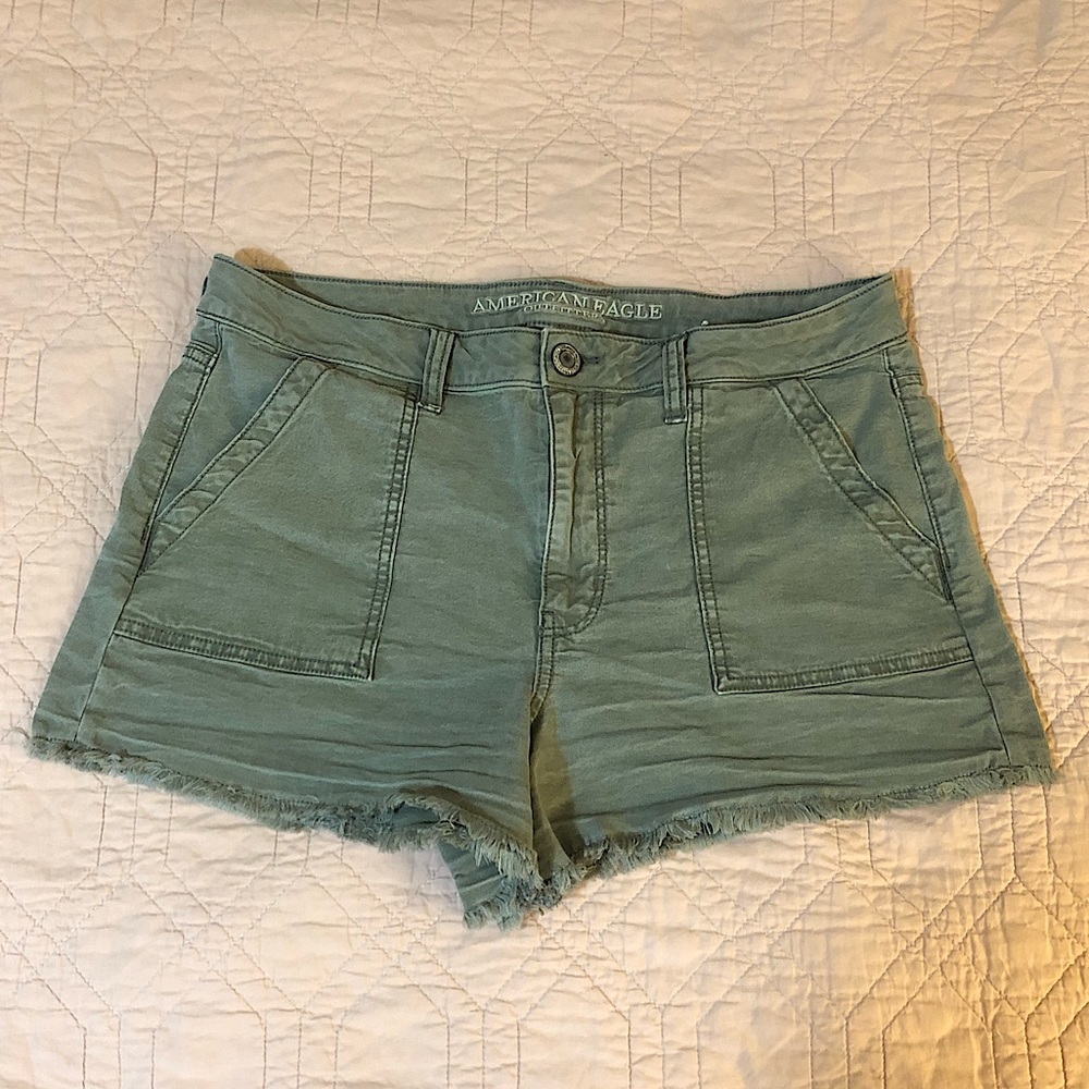 American Eagle hi rise festival short